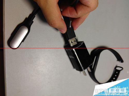 小米智能手环怎么充电 ?需要充多长时间?